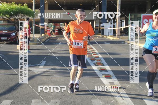 Buy your photos of the eventCORRIDA INDOR PRAIA DE VERO TERESINA SHOPPING on Fotop