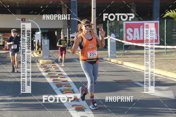 Buy your photos of the eventCORRIDA INDOR PRAIA DE VERO TERESINA SHOPPING on Fotop