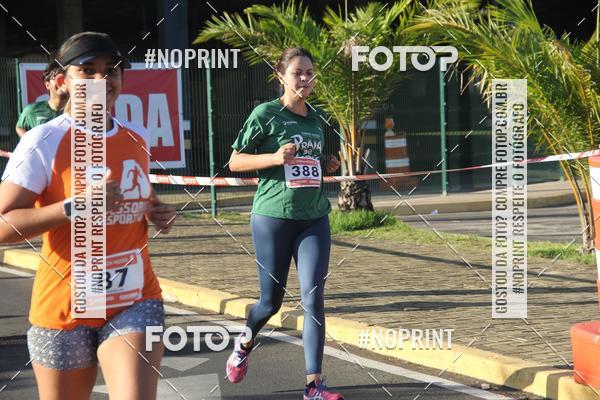 Buy your photos of the eventCORRIDA INDOR PRAIA DE VERO TERESINA SHOPPING on Fotop