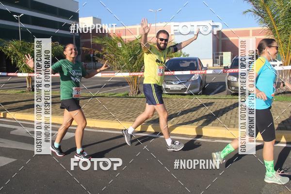 Buy your photos of the eventCORRIDA INDOR PRAIA DE VERO TERESINA SHOPPING on Fotop