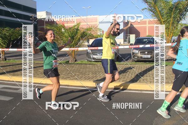 Buy your photos of the eventCORRIDA INDOR PRAIA DE VERO TERESINA SHOPPING on Fotop