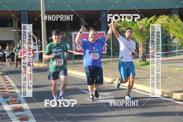 Buy your photos of the eventCORRIDA INDOR PRAIA DE VERO TERESINA SHOPPING on Fotop