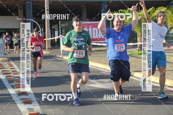 Buy your photos of the eventCORRIDA INDOR PRAIA DE VERO TERESINA SHOPPING on Fotop