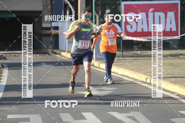 Buy your photos of the eventCORRIDA INDOR PRAIA DE VERO TERESINA SHOPPING on Fotop