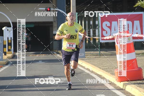 Buy your photos of the eventCORRIDA INDOR PRAIA DE VERO TERESINA SHOPPING on Fotop