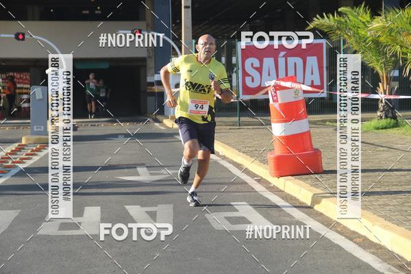 Buy your photos of the eventCORRIDA INDOR PRAIA DE VERO TERESINA SHOPPING on Fotop
