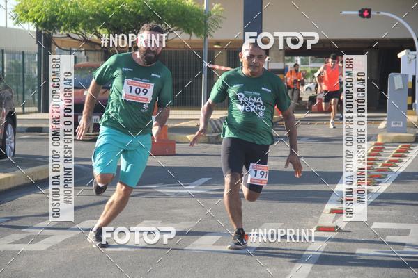 Buy your photos of the eventCORRIDA INDOR PRAIA DE VERO TERESINA SHOPPING on Fotop