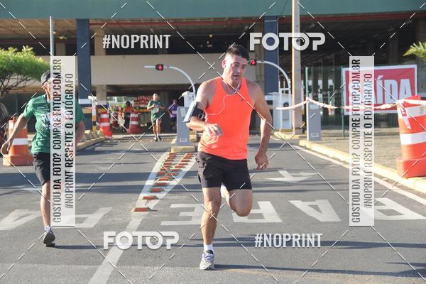 Buy your photos of the eventCORRIDA INDOR PRAIA DE VERO TERESINA SHOPPING on Fotop