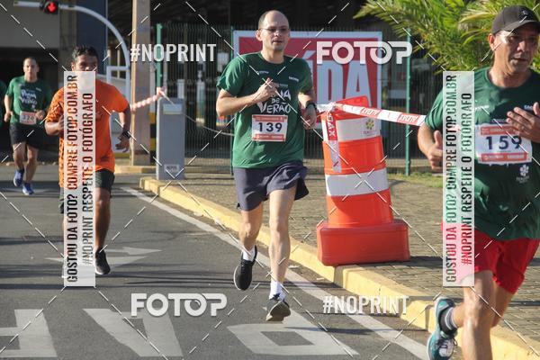 Buy your photos of the eventCORRIDA INDOR PRAIA DE VERO TERESINA SHOPPING on Fotop
