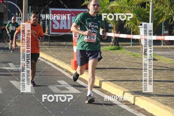 Buy your photos of the eventCORRIDA INDOR PRAIA DE VERO TERESINA SHOPPING on Fotop