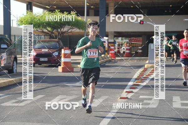 Buy your photos of the eventCORRIDA INDOR PRAIA DE VERO TERESINA SHOPPING on Fotop