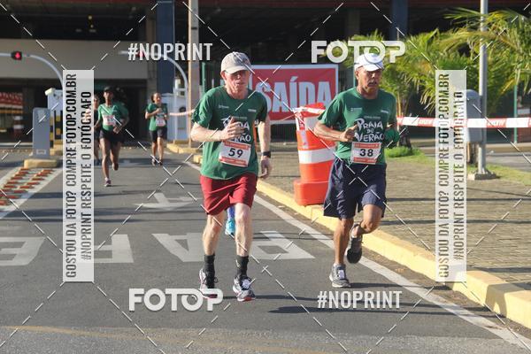 Buy your photos of the eventCORRIDA INDOR PRAIA DE VERO TERESINA SHOPPING on Fotop