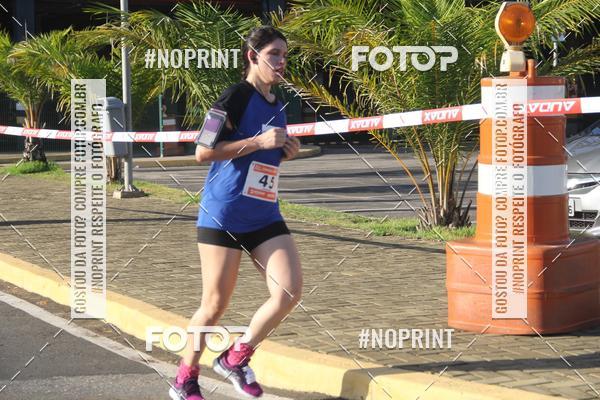 Buy your photos of the eventCORRIDA INDOR PRAIA DE VERO TERESINA SHOPPING on Fotop