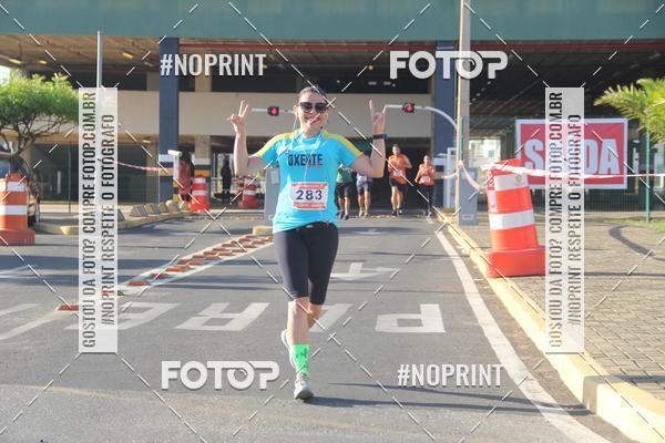 Buy your photos of the eventCORRIDA INDOR PRAIA DE VERO TERESINA SHOPPING on Fotop