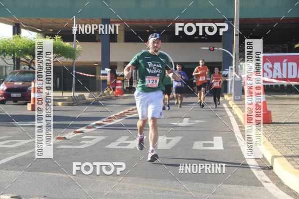 Buy your photos of the eventCORRIDA INDOR PRAIA DE VERO TERESINA SHOPPING on Fotop