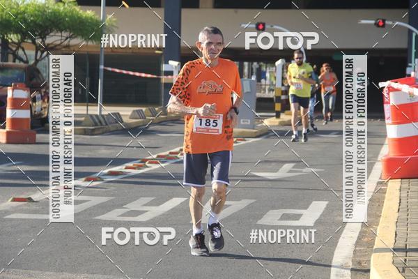 Buy your photos of the eventCORRIDA INDOR PRAIA DE VERO TERESINA SHOPPING on Fotop