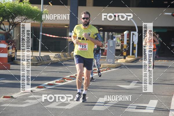 Buy your photos of the eventCORRIDA INDOR PRAIA DE VERO TERESINA SHOPPING on Fotop