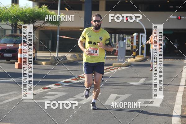 Buy your photos of the eventCORRIDA INDOR PRAIA DE VERO TERESINA SHOPPING on Fotop