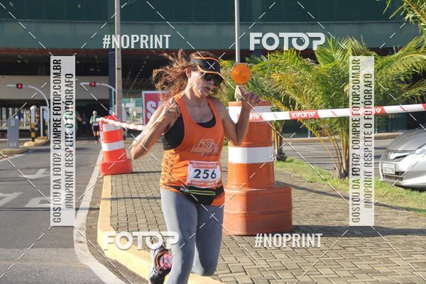 Buy your photos of the eventCORRIDA INDOR PRAIA DE VERO TERESINA SHOPPING on Fotop