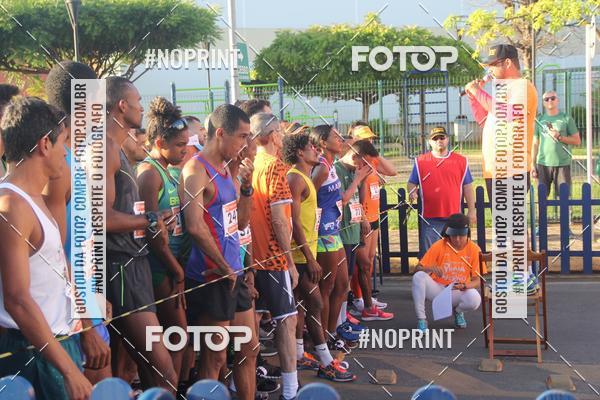 Buy your photos of the eventCORRIDA INDOR PRAIA DE VERO TERESINA SHOPPING on Fotop