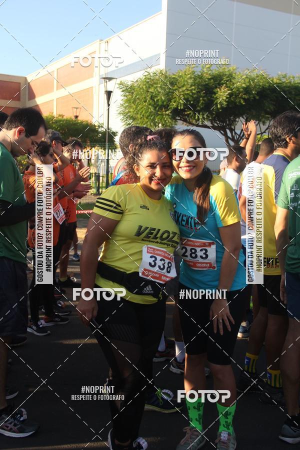 Buy your photos of the eventCORRIDA INDOR PRAIA DE VERO TERESINA SHOPPING on Fotop