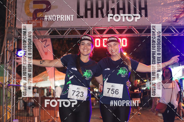 Buy your photos of the eventCircuito Night Run Lagos 2019 - Bzios on Fotop