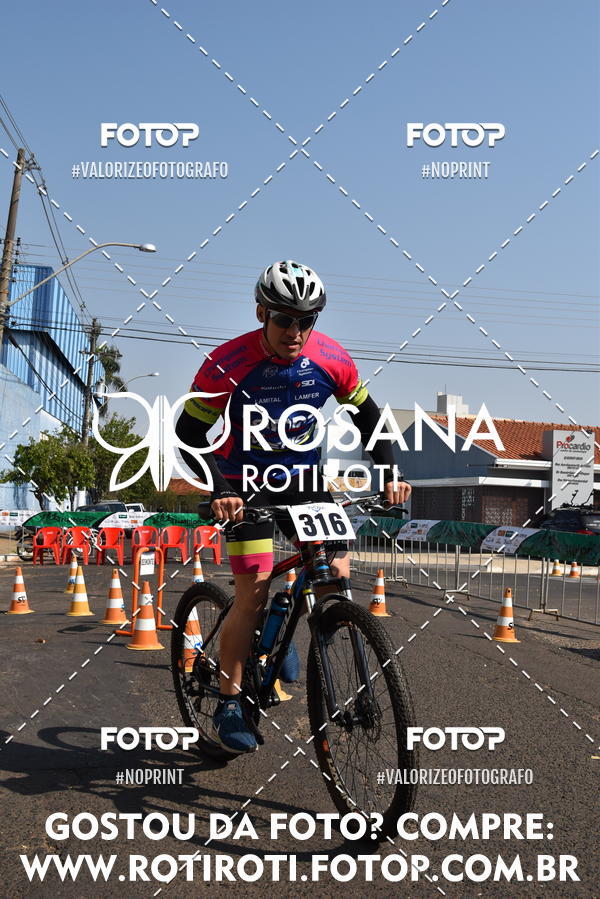 Buy your photos of the eventTriathlon Yara 2019 on Fotop