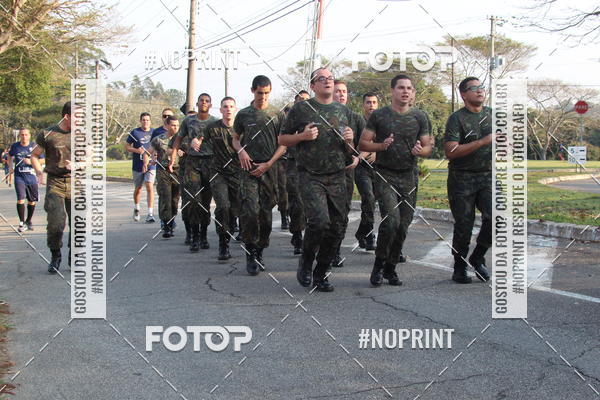 Achetez vos photos de l'vnementCORRIDA SANTOS DUMONT DCTA sur Fotop
