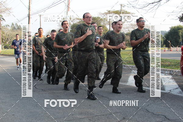 Achetez vos photos de l'vnementCORRIDA SANTOS DUMONT DCTA sur Fotop