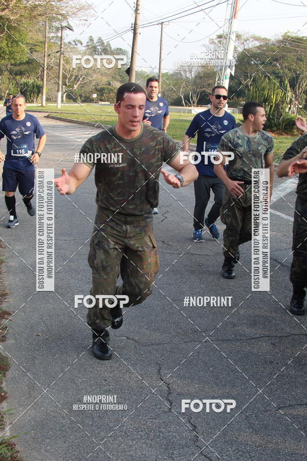 Achetez vos photos de l'vnementCORRIDA SANTOS DUMONT DCTA sur Fotop