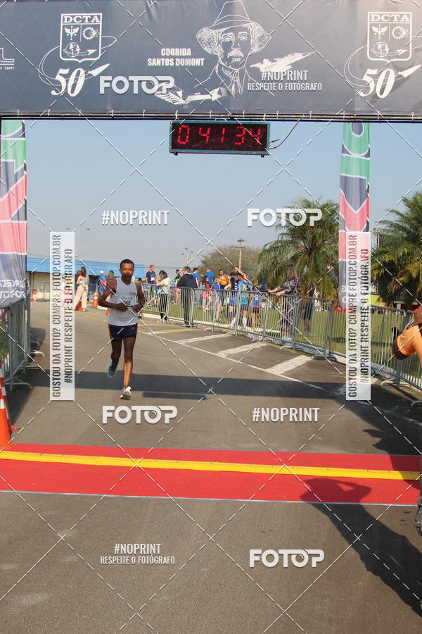 Achetez vos photos de l'vnementCORRIDA SANTOS DUMONT DCTA sur Fotop
