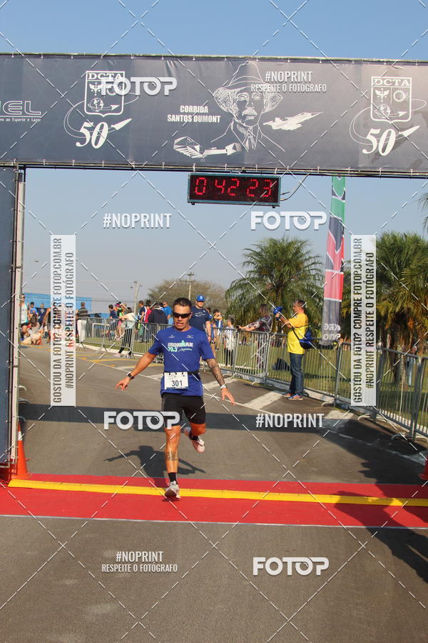Achetez vos photos de l'vnementCORRIDA SANTOS DUMONT DCTA sur Fotop