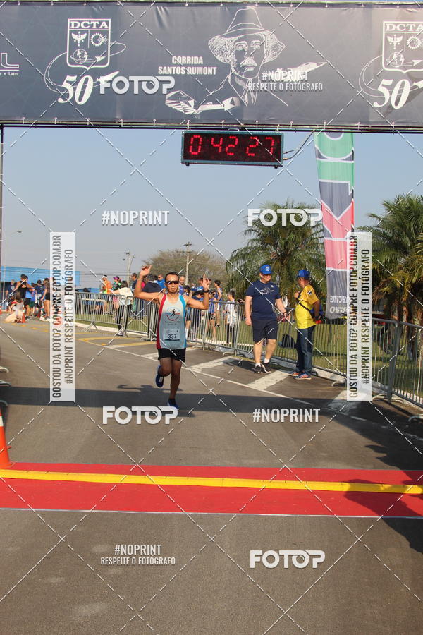 Achetez vos photos de l'vnementCORRIDA SANTOS DUMONT DCTA sur Fotop