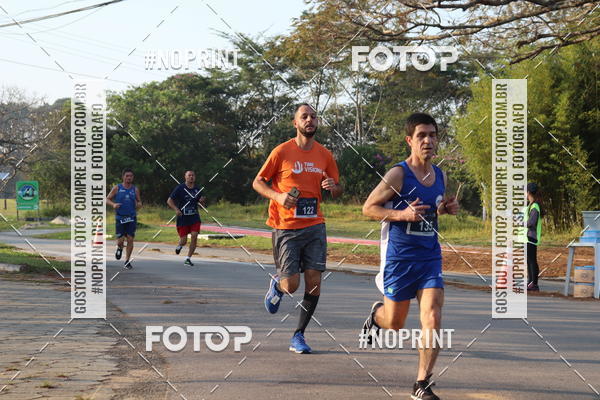 Achetez vos photos de l'vnementCORRIDA SANTOS DUMONT DCTA sur Fotop