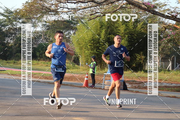 Achetez vos photos de l'vnementCORRIDA SANTOS DUMONT DCTA sur Fotop