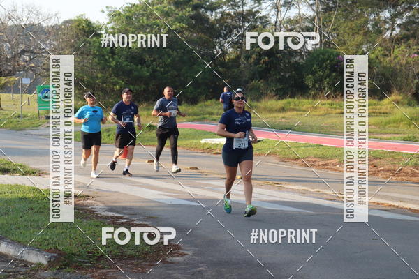 Achetez vos photos de l'vnementCORRIDA SANTOS DUMONT DCTA sur Fotop