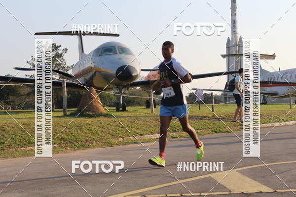 Achetez vos photos de l'vnementCORRIDA SANTOS DUMONT DCTA sur Fotop