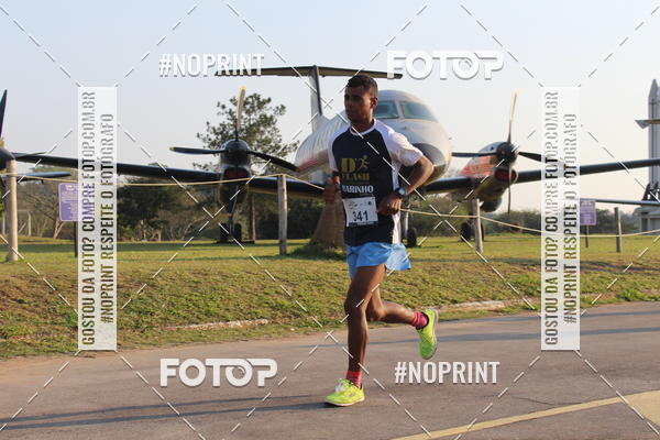 Achetez vos photos de l'vnementCORRIDA SANTOS DUMONT DCTA sur Fotop