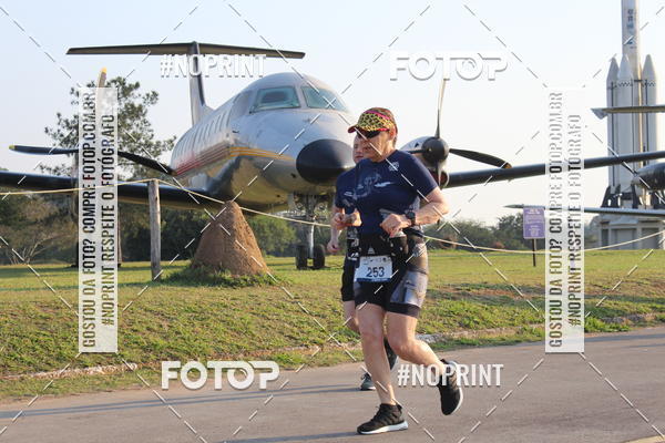 Achetez vos photos de l'vnementCORRIDA SANTOS DUMONT DCTA sur Fotop