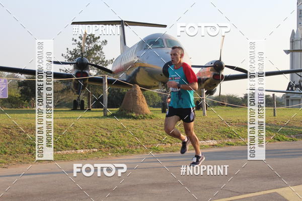Achetez vos photos de l'vnementCORRIDA SANTOS DUMONT DCTA sur Fotop