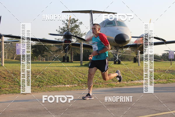 Achetez vos photos de l'vnementCORRIDA SANTOS DUMONT DCTA sur Fotop