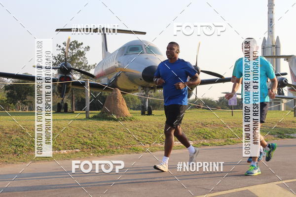 Achetez vos photos de l'vnementCORRIDA SANTOS DUMONT DCTA sur Fotop