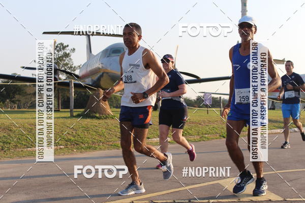 Achetez vos photos de l'vnementCORRIDA SANTOS DUMONT DCTA sur Fotop