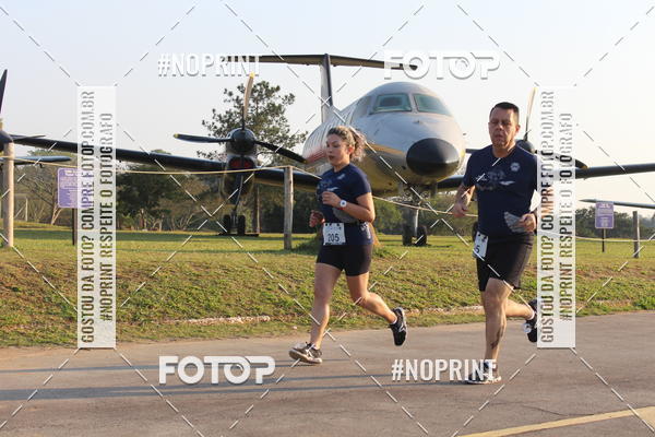 Achetez vos photos de l'vnementCORRIDA SANTOS DUMONT DCTA sur Fotop