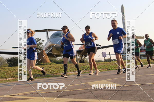Achetez vos photos de l'vnementCORRIDA SANTOS DUMONT DCTA sur Fotop