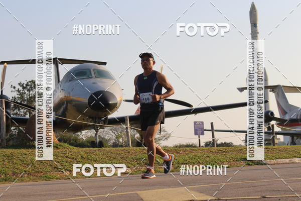Achetez vos photos de l'vnementCORRIDA SANTOS DUMONT DCTA sur Fotop