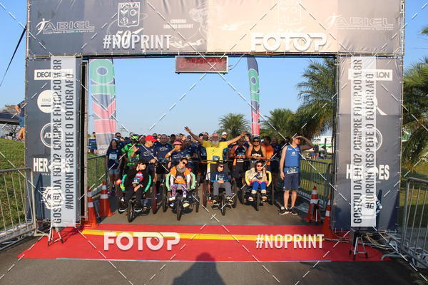 Achetez vos photos de l'vnementCORRIDA SANTOS DUMONT DCTA sur Fotop