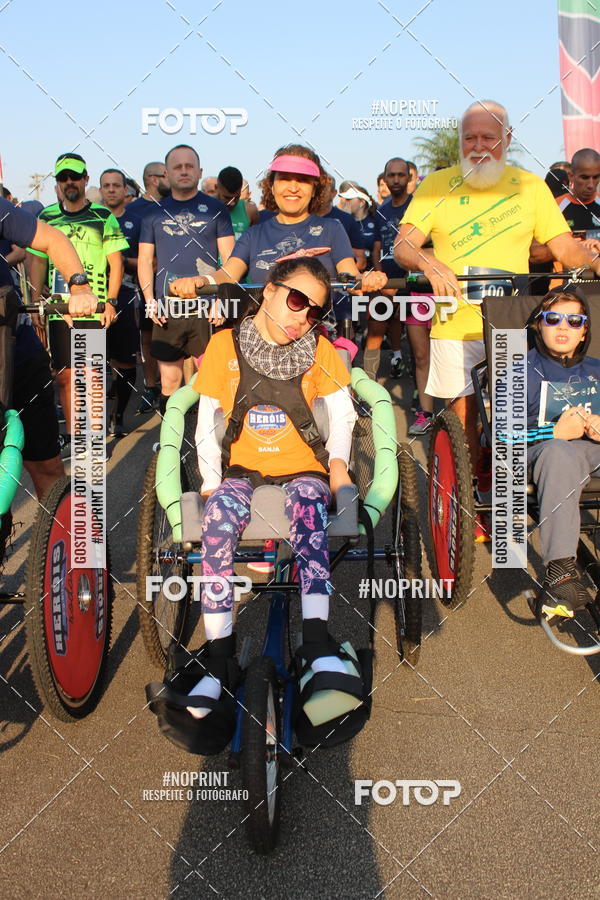 Achetez vos photos de l'vnementCORRIDA SANTOS DUMONT DCTA sur Fotop