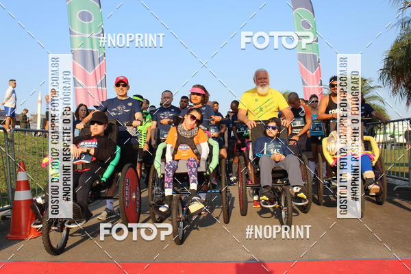 Achetez vos photos de l'vnementCORRIDA SANTOS DUMONT DCTA sur Fotop