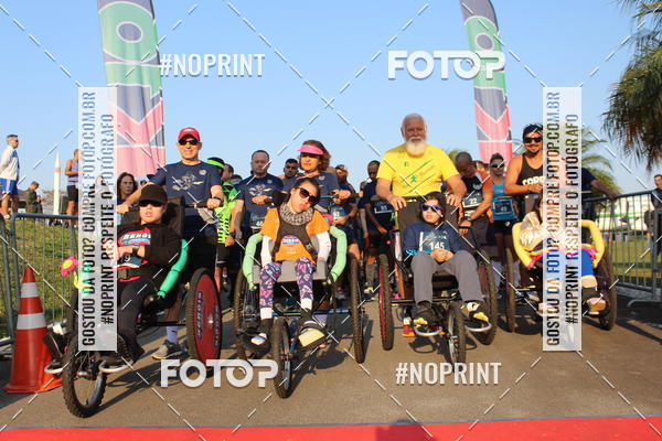 Achetez vos photos de l'vnementCORRIDA SANTOS DUMONT DCTA sur Fotop